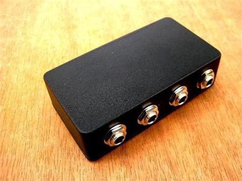 guitar pedal board buffered junction box|guitar patch bay junction box.